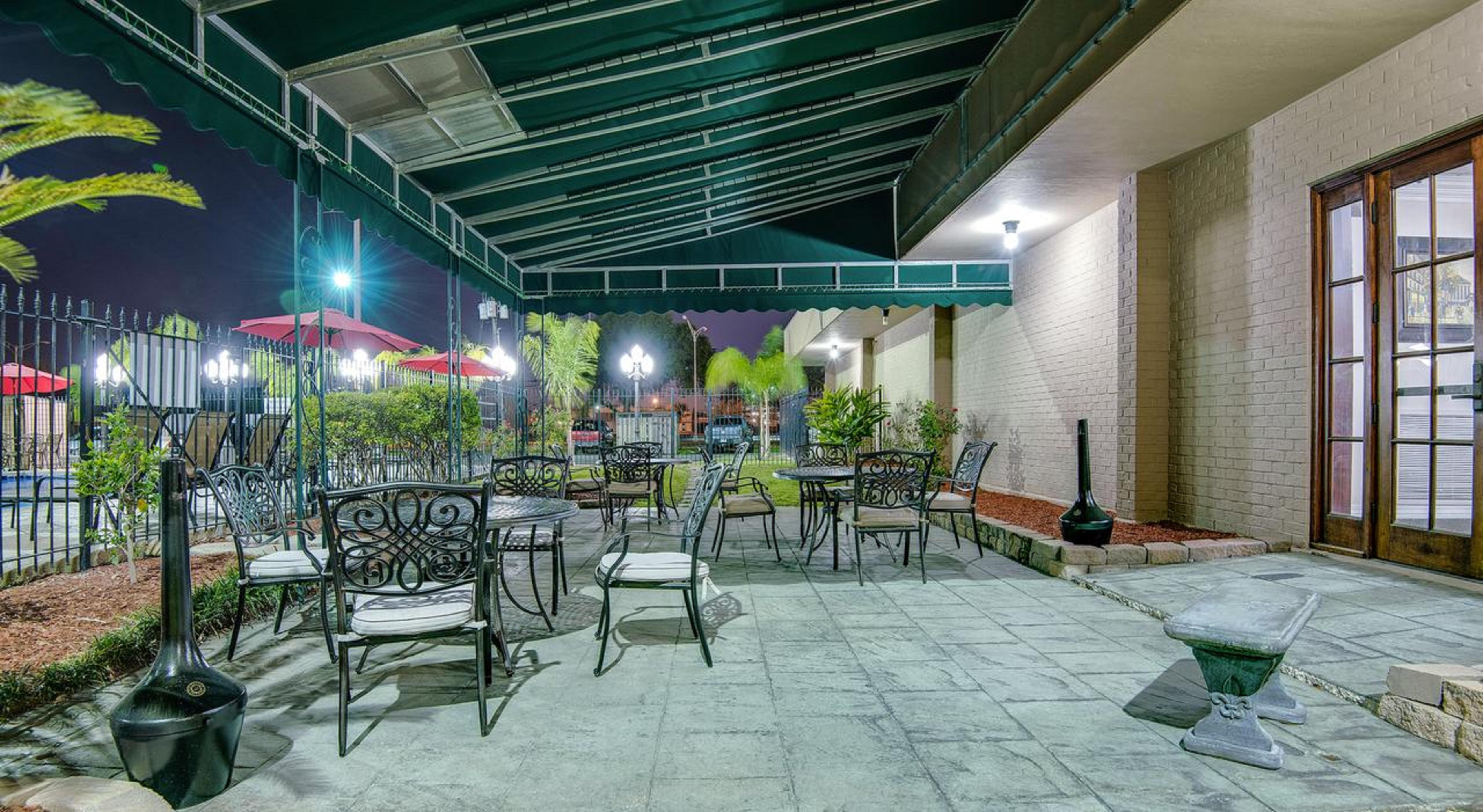 Готель Ramada By Wyndham Metairie New Orleans Airport Екстер'єр фото